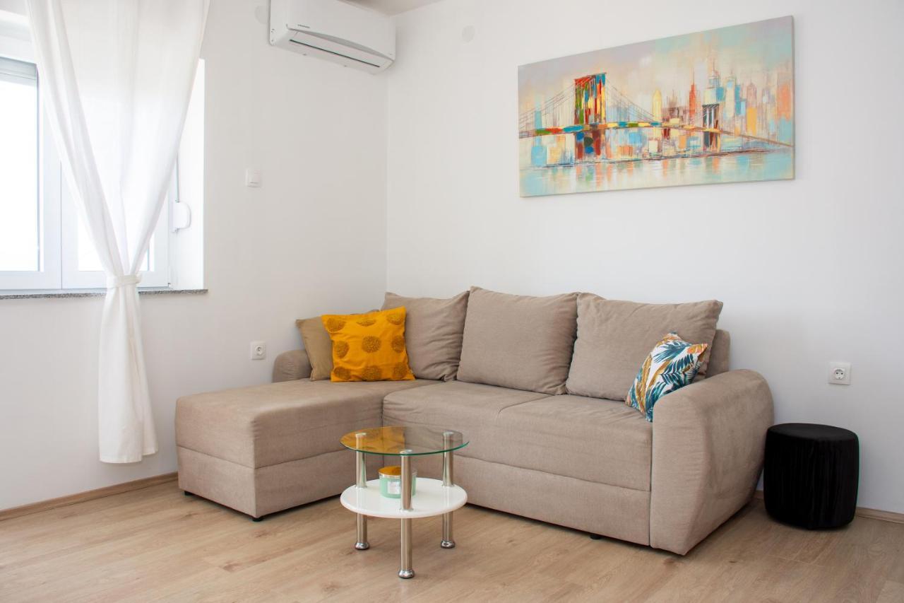 Tomic Apartment โนวีวีโนดอลสกี ภายนอก รูปภาพ