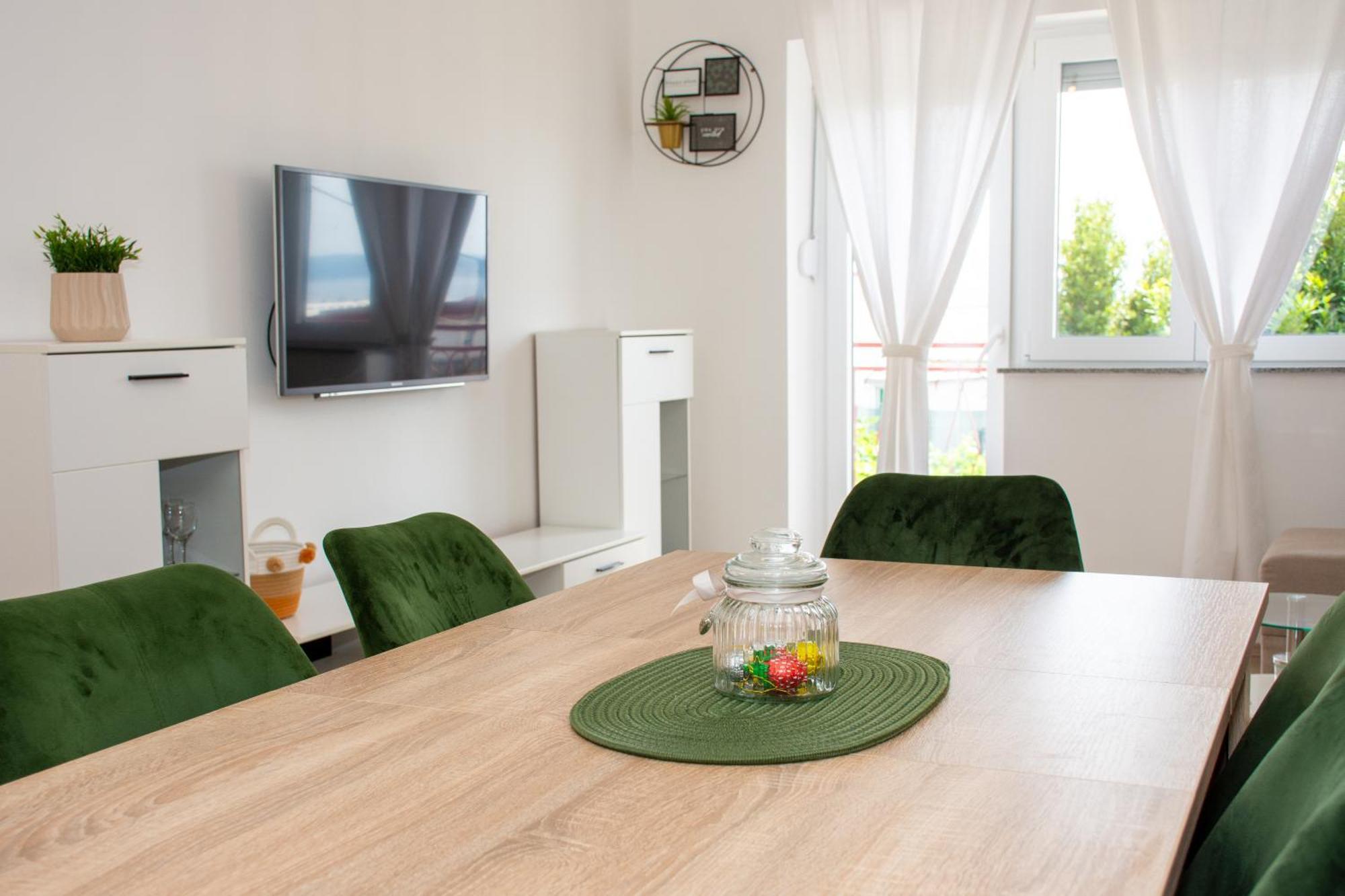 Tomic Apartment โนวีวีโนดอลสกี ภายนอก รูปภาพ