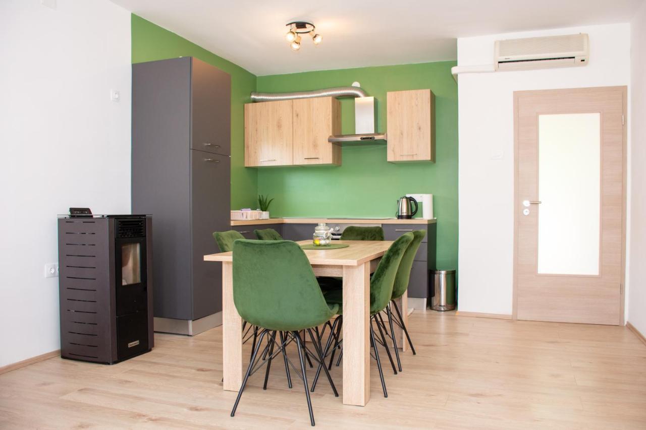 Tomic Apartment โนวีวีโนดอลสกี ภายนอก รูปภาพ