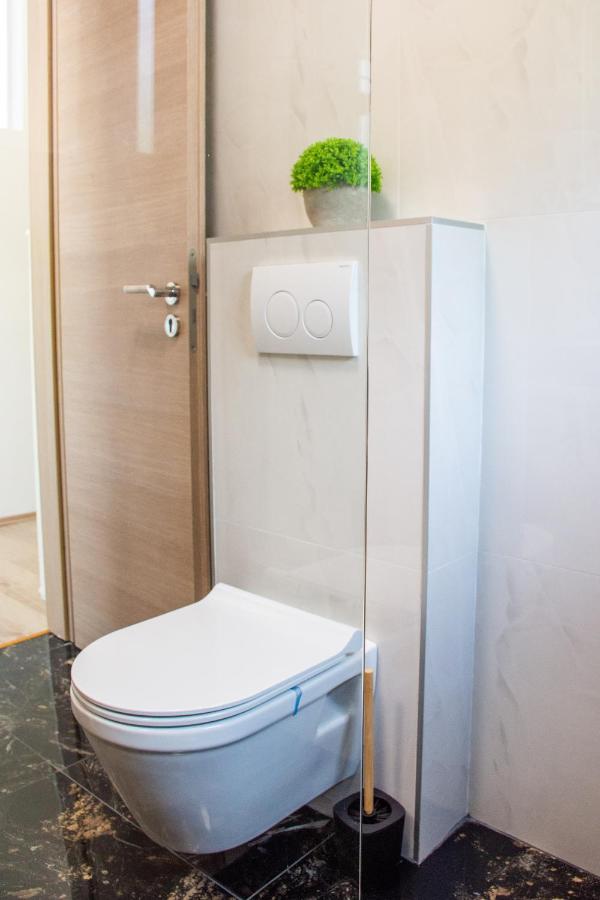 Tomic Apartment โนวีวีโนดอลสกี ภายนอก รูปภาพ